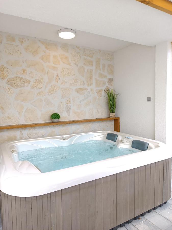 Tonina Apartment - house w free parking, terrace, garden, BBQ Split Buitenkant foto