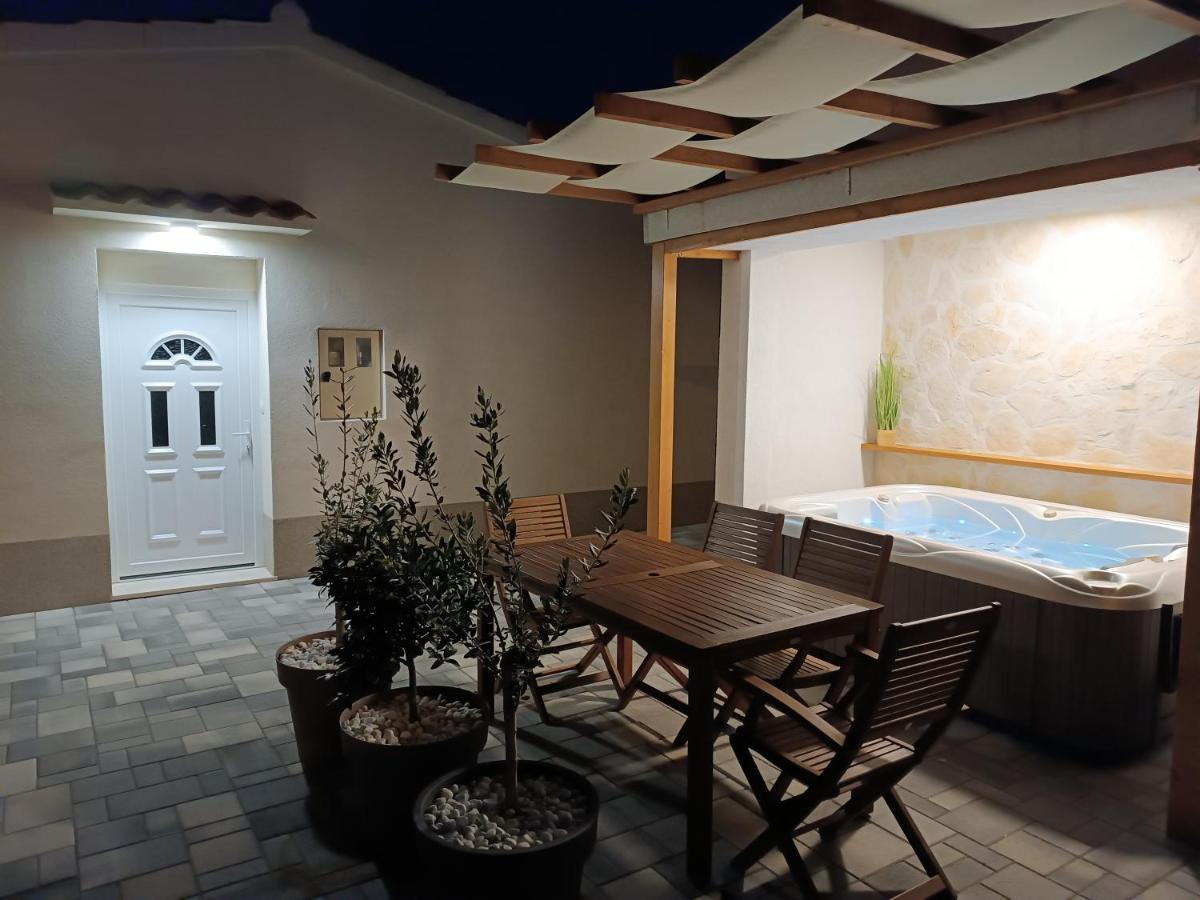 Tonina Apartment - house w free parking, terrace, garden, BBQ Split Buitenkant foto