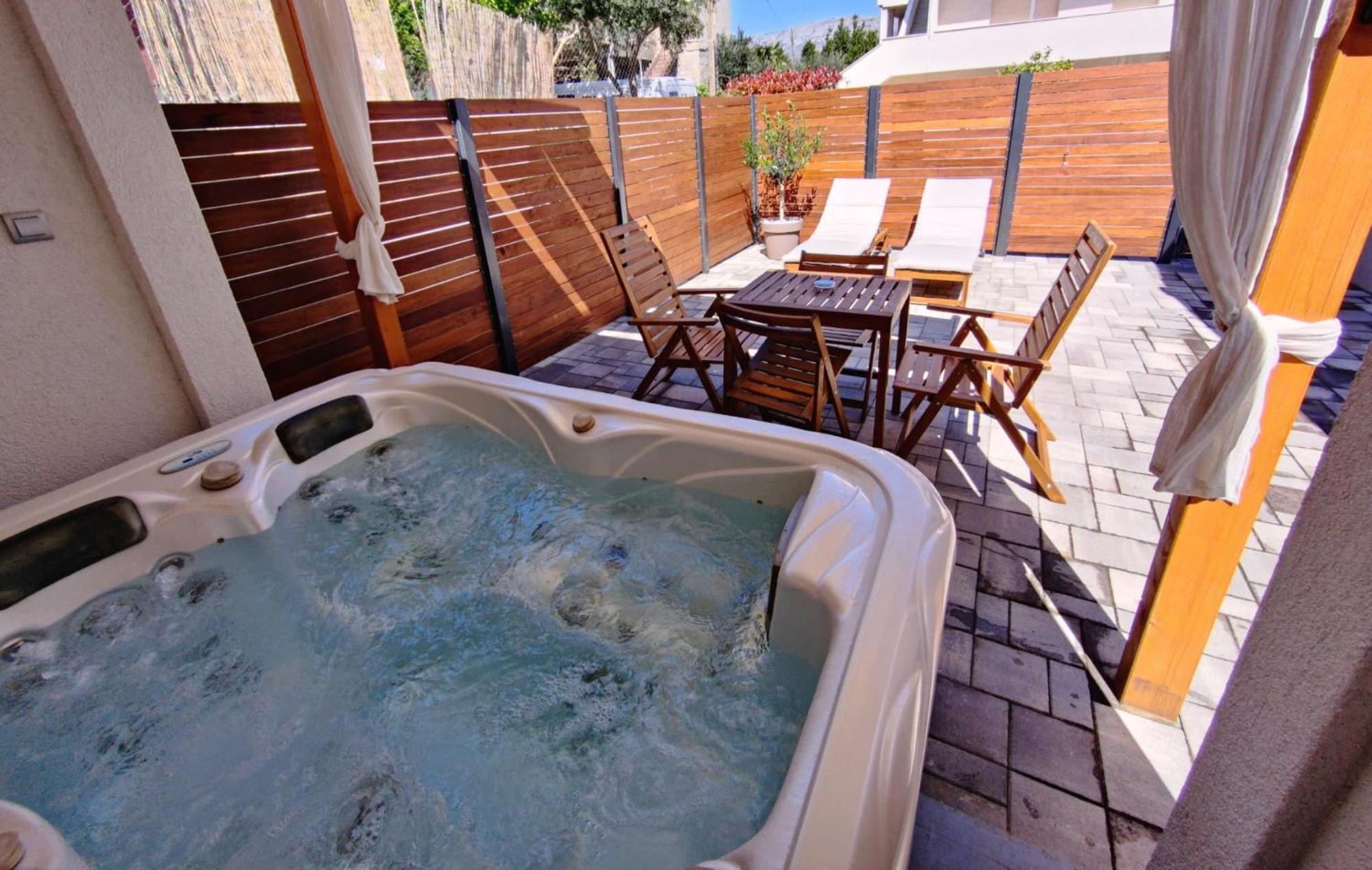 Tonina Apartment - house w free parking, terrace, garden, BBQ Split Buitenkant foto